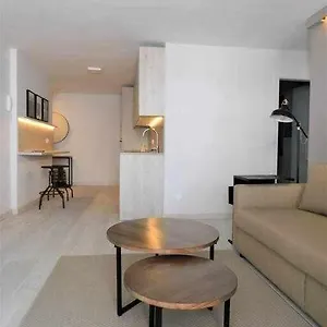 apartamento-de-lujo-en-el-centro-santa-cruz-de-tenerife.adeje-hotels.com/